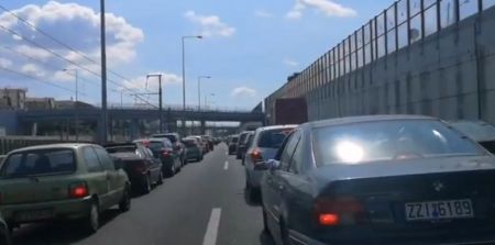 Κυκλοφοριακό κομφούζιο στην Αττική Οδό – Ουρές στο ρεύμα προς Μαρκόπουλο
