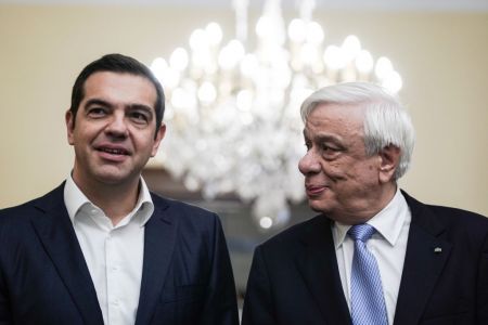 Ξεκινά η αντίστροφη μέτρηση για τις εκλογές –  Στον ΠτΔ τη Δευτέρα ο Αλέξης Τσίπρας