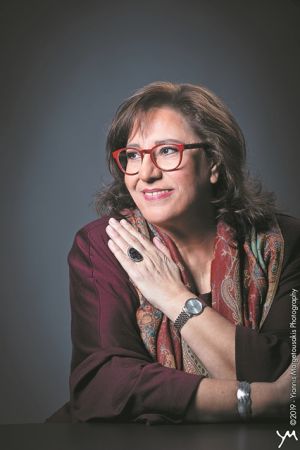 «Γεννήθηκαγια νατραγουδάω»