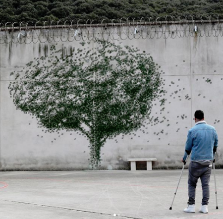 Ο Pejac και τα συμβολικά έργα ελευθερίας μέσα στην φυλακή