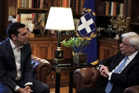 Τσίπρας: Οδεύει προς το τέλος – Στις 18:30 στον Παυλόπουλο