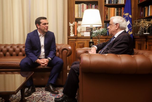 Τσίπρας σε Παυλόπουλο : Ζητώ διάλυση της Βουλής και εθνικές εκλογές