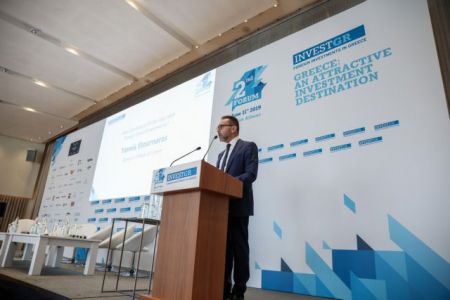 Στουρνάρας: Καμπανάκι για τον στόχο του πλεονάσματος