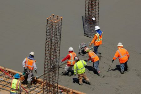 Θετικοί για προσλήψεις οι Έλληνες εργοδότες