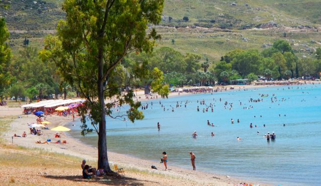 ΕΚΠΟΙΖΩ: Οι κανόνες για την ελεύθερη πρόσβαση στις παραλίες