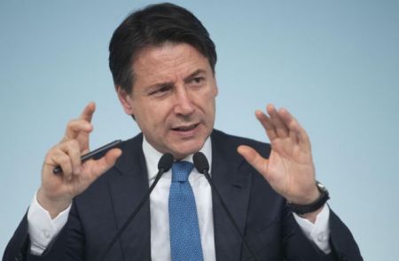 Ιταλία: Μήνυμα του πρωθυπουργού προς τον Γιούνκερ