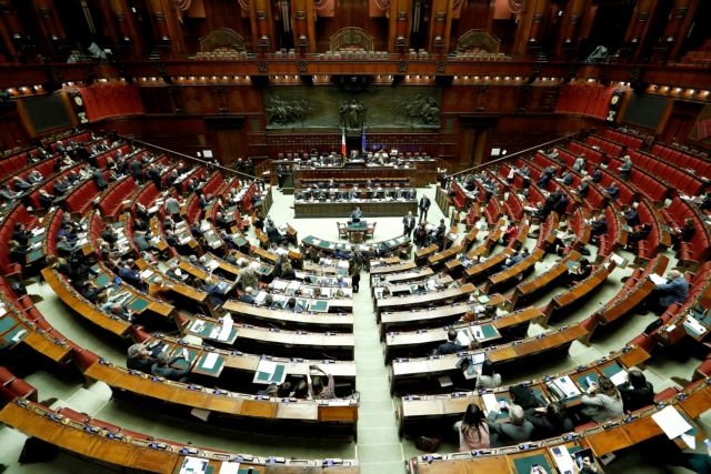 Ιταλία : Θέλει να καθυστερήσει την απόφαση της ΕΕ για τα δημοσιονομικά της