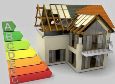 Εξοικονόμηση κατ’ οίκον: Οροι και προϋποθέσεις για ένταξη 25.000 νοικοκυριών στο νέο πρόγραμμα