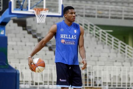 Τζόρτζεβιτς : Υπόκλιση σε Γιάννη, υπολογίζει πολύ την Ελλάδα