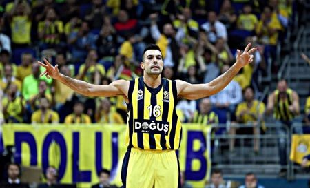 Έτοιμη να… χρυσώσει τον Σλούκα η Μπαρτσελόνα