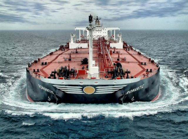 Σε επιφυλακή οι έλληνες εφοπλιστές μετά τις επιθέσεις στον Κόλπο του Ομάν