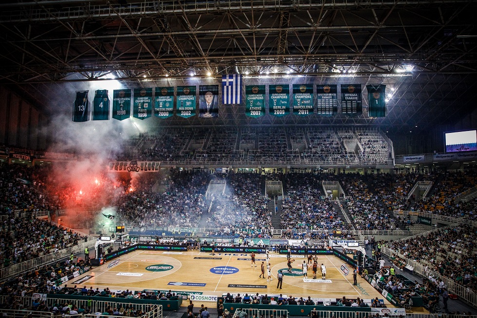 Παρά το sold out δεν γέμισε το ΟΑΚΑ…