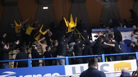 Basket League : Δικαιώθηκε το Περιστέρι, με κόσμο κόντρα στην ΑΕΚ