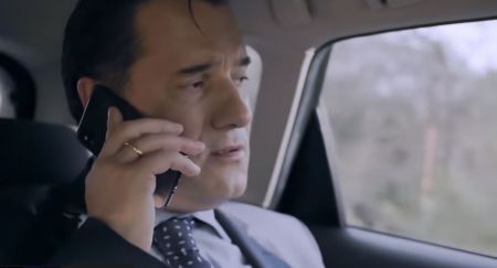 Η καθημερινότητα του Αδωνι – Δείτε το νέο προεκλογικό σποτ