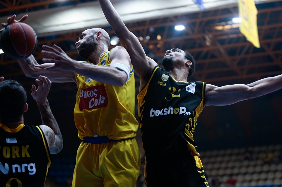 Τρίτη θέση με σούπερ Χάντερ η ΑΕΚ