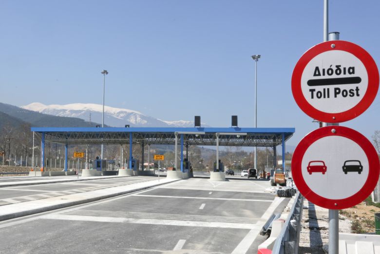 Θύελλα αντιδράσεων στο Twitter για τις αυξήσεις-φωτιά στα διόδια