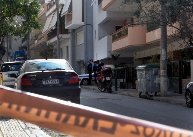 Πτώμα γυναίκας βρέθηκε σε πεζοδρόμιο στου Γουδή