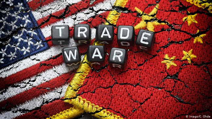 Απειλεί το Παγκόσμιο Εμπόριο η διένεξη ΗΠΑ-Κίνας