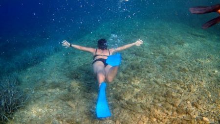 The Telegraph :  Ιδανικός προορισμός για οικογενειακές διακοπές η Ελλάδα