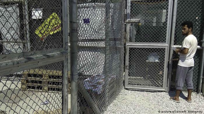 Περιμένοντας στη Μόρια…