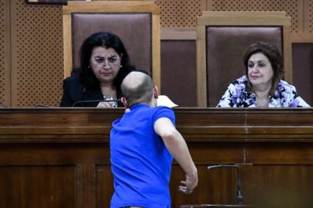 Δίκη Χρυσής Αυγής: Όλα ήταν μία σύμπτωση, λέει o δεύτερος κατηγορούμενος