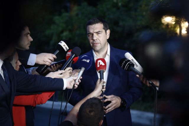 Τσίπρας: Αρωμα ντιμπέιτ στη διακαναλική συνέντευξή του