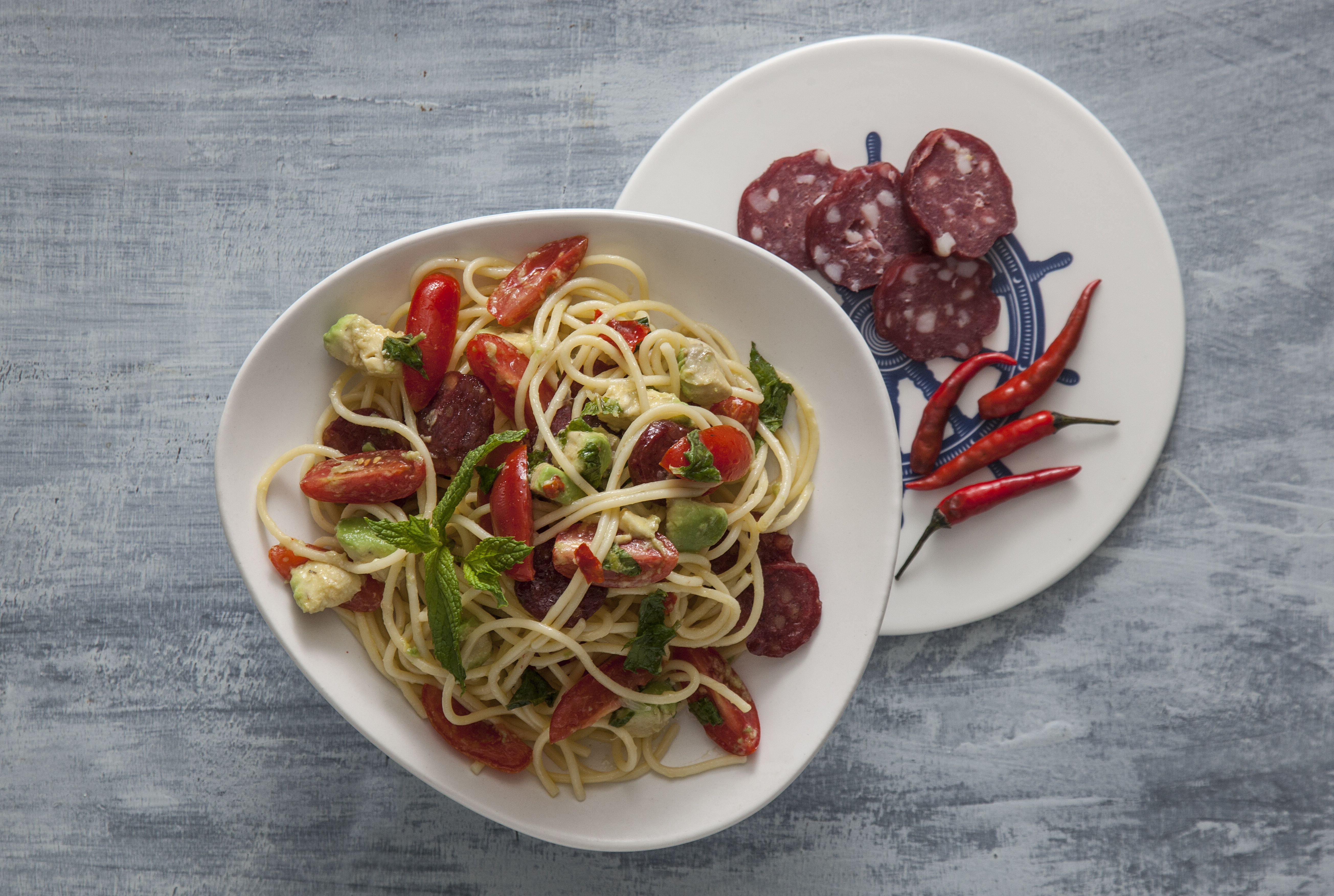 Σπαγγέτι με σαλάμι  Λευκάδος