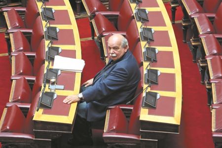 Κοιτώντας μια άλλη χώρα