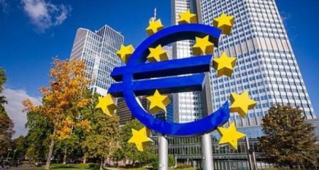 Μείωση επιτοκίων και επιβράδυνση στην ΕΕ