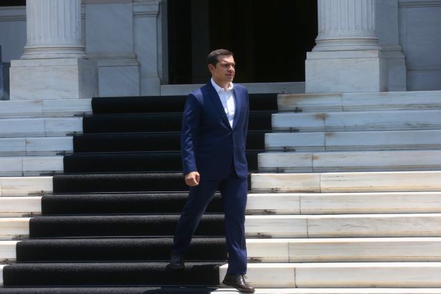 Ο Τσίπρας ανακατεύει την τράπουλα και μπαλαντέρ δεν βρίσκει