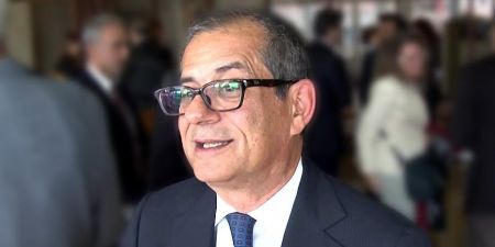 Τρία για προϋπολογισμό : Δεν βλέπω εμπόδια για μια συμφωνία με την ΕΕ