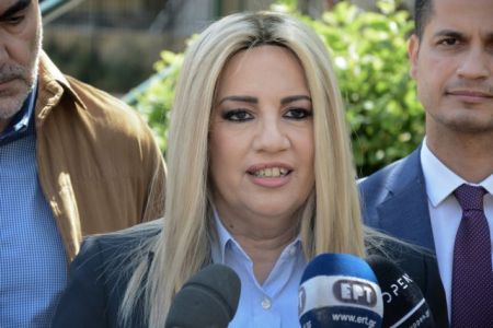 Γεννηματά : Είτε ψηφίσεις Τσίπρα, είτε Μητσοτάκη βγαίνει… Καραμανλής