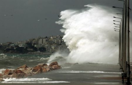 Καιρός: Ανεμοι έως 111 χλμ/ώρα στην Ελλάδα