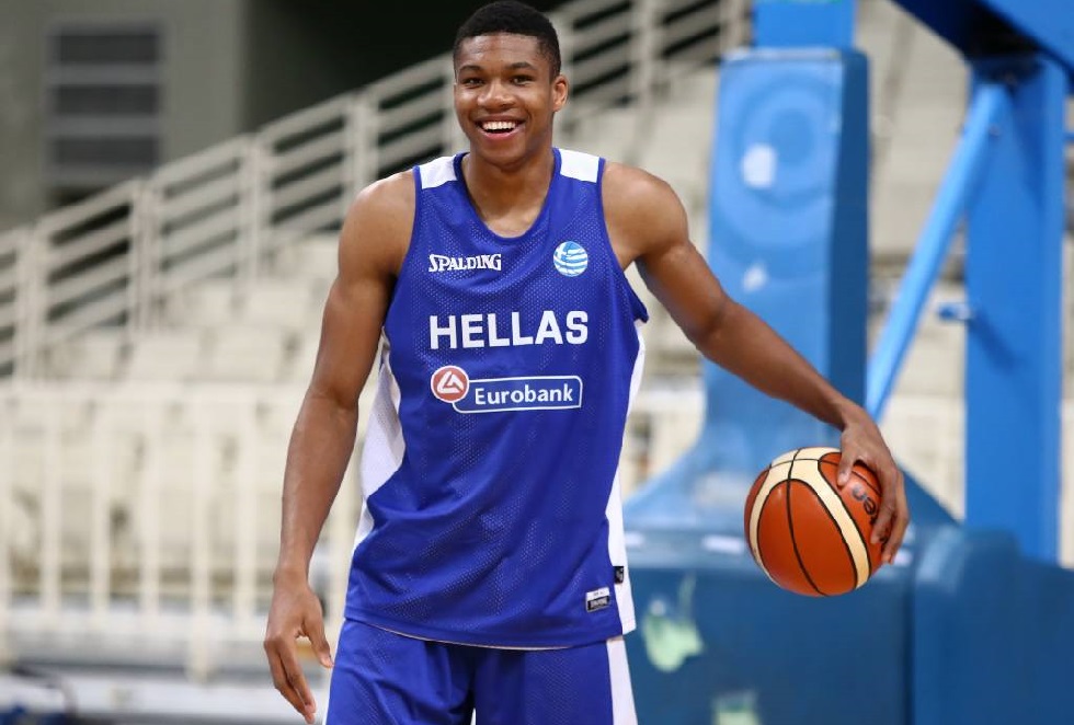 FIBA: «Ανυπομονούμε να τον δούμε με την Εθνική» (vid)