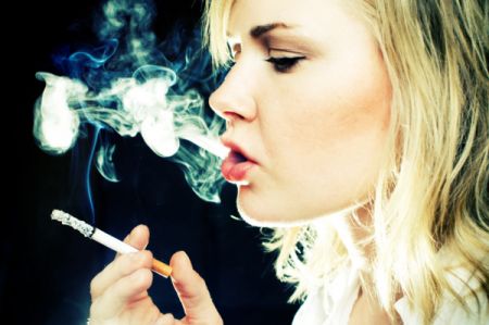 Κάπνισμα : Γιατί είναι πιο επικίνδυνο για τις γυναίκες