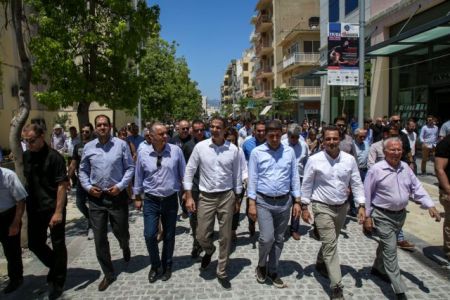 Financial Times: Eνισχύει τον Μητσοτάκη η επιθυμία των Ελλήνων για αλλαγή