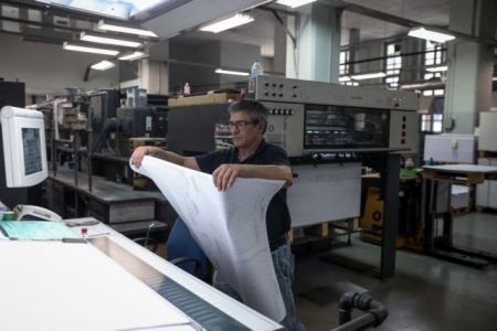 Παραλία ή κάλπη; Τρόμος στα επιτελεία των κομμάτων η αποχή