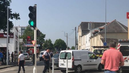 Συναγερμός στη Γαλλία: Πυροβολισμοί σε τέμενος στη Βρέστη