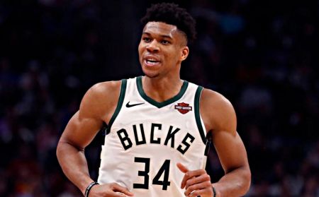 Ποιον καλλιτέχνη συνεχάρη ο Αντετοκούνμπο, ποιον στίχο προτίμησε