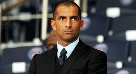 Νότιγχαμ Φόρεστ : Τα ηνία στον Λαμουσί