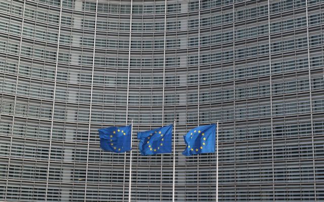Handelsblatt: Στον σκληρό αγώνα για τις σημαντικότερες θέσεις της ΕΕ, αναδύεται μια λύση