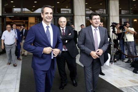Telegraph: Το σχέδιο του Μητσοτάκη για να βάλει τέλος στην μεγαλύτερη ύφεση