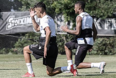 Προπόνηση στον ΠΑΟΚ με τους βοηθούς του Λουτσέσκου