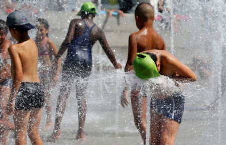 Στους 9 οι νεκροί από τον φονικό και ατελείωτο καύσωνα στην Ευρώπη