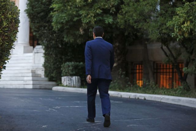 Ο Τσίπρας αίρει το εμπάργκο στον ΣΚΑΙ και το twitter κάνει πάρτι