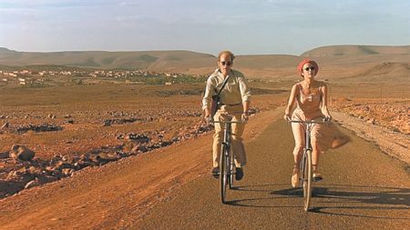 Στον καθρέφτη της ερήμου