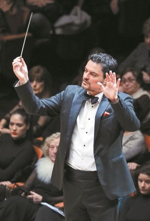 H Aλτσίνα «μαγεύει» το Ηρώδειο