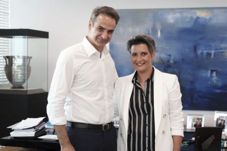 Ο Κυριάκος και η αγρότισσα