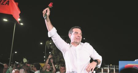 Ο Τσίπρας σε κρίση πολιτικής ταυτότητας