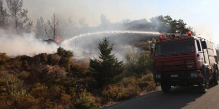 Ιωάννινα: Φωτιά στον Κατσικά, κοντά σε δομή προσφύγων
